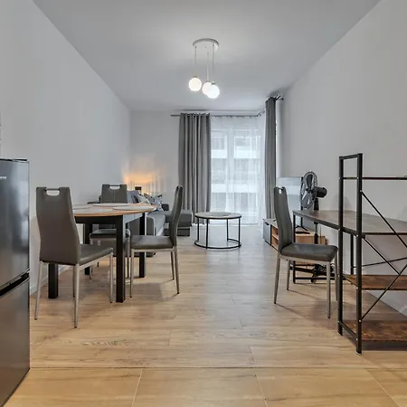 Siedlce - Parking & Balcony - By Rentujemy Apartman